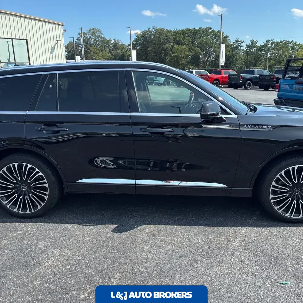2023 Lincoln Aviator Black Label