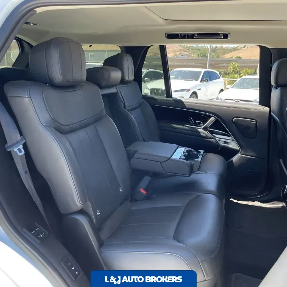 2023 Land Rover Range Rover SE