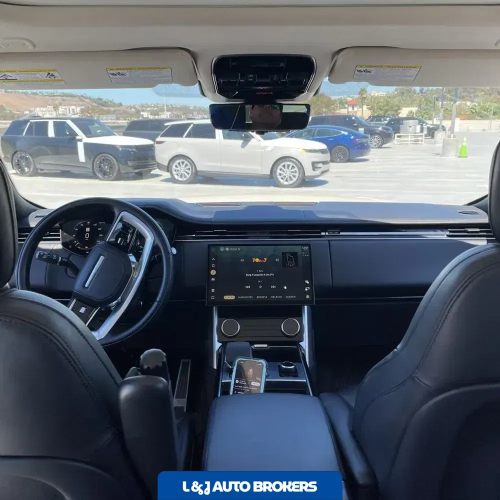 2023 Land Rover Range Rover SE