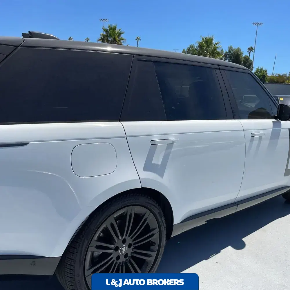 2023 Land Rover Range Rover SE