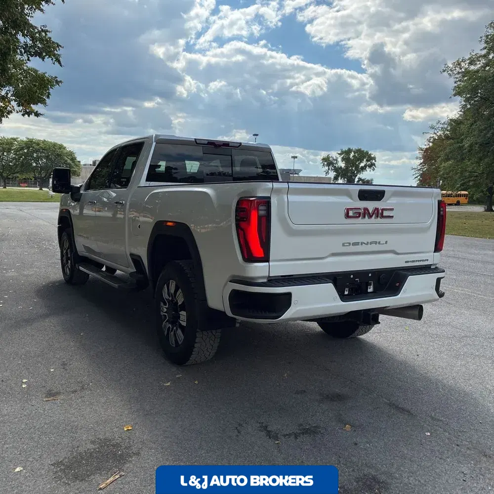 2025 GMC Sierra 2500 Denali