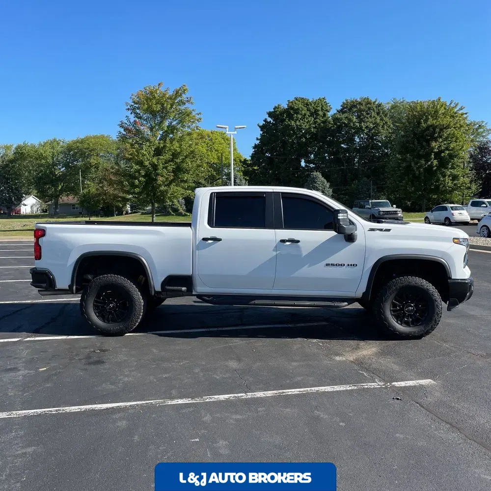2024 Chevrolet Silverado 2500 ZR2