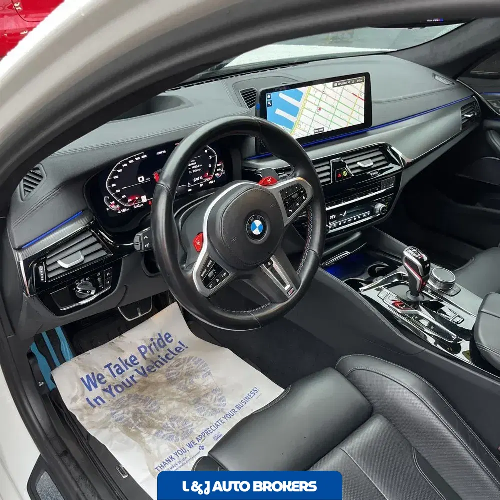 2023 BMW M5
