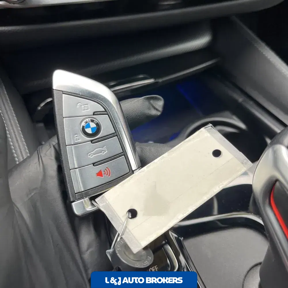2023 BMW M5