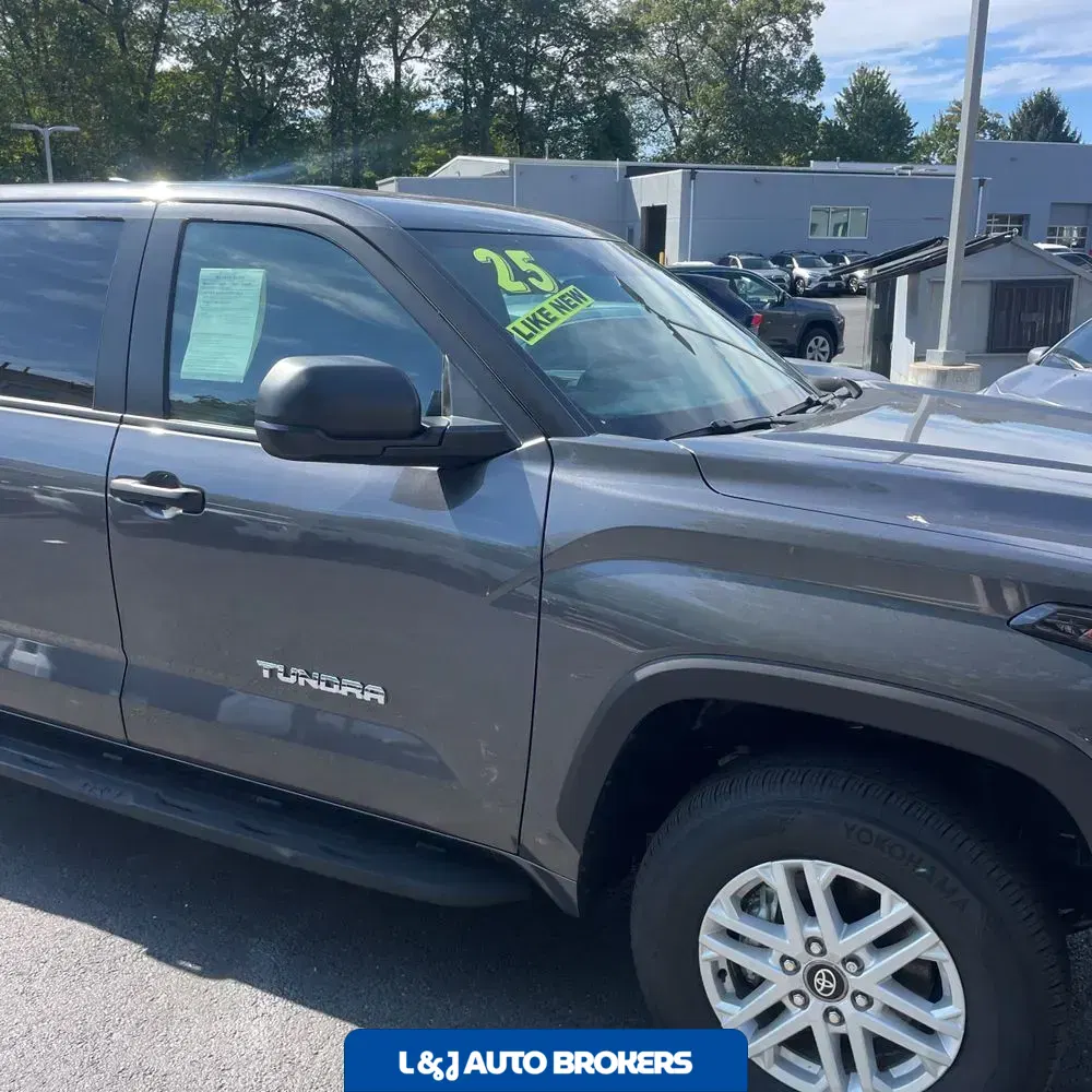 2025 Toyota Tundra SR5