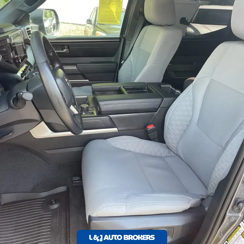 2025 Toyota Tundra SR5