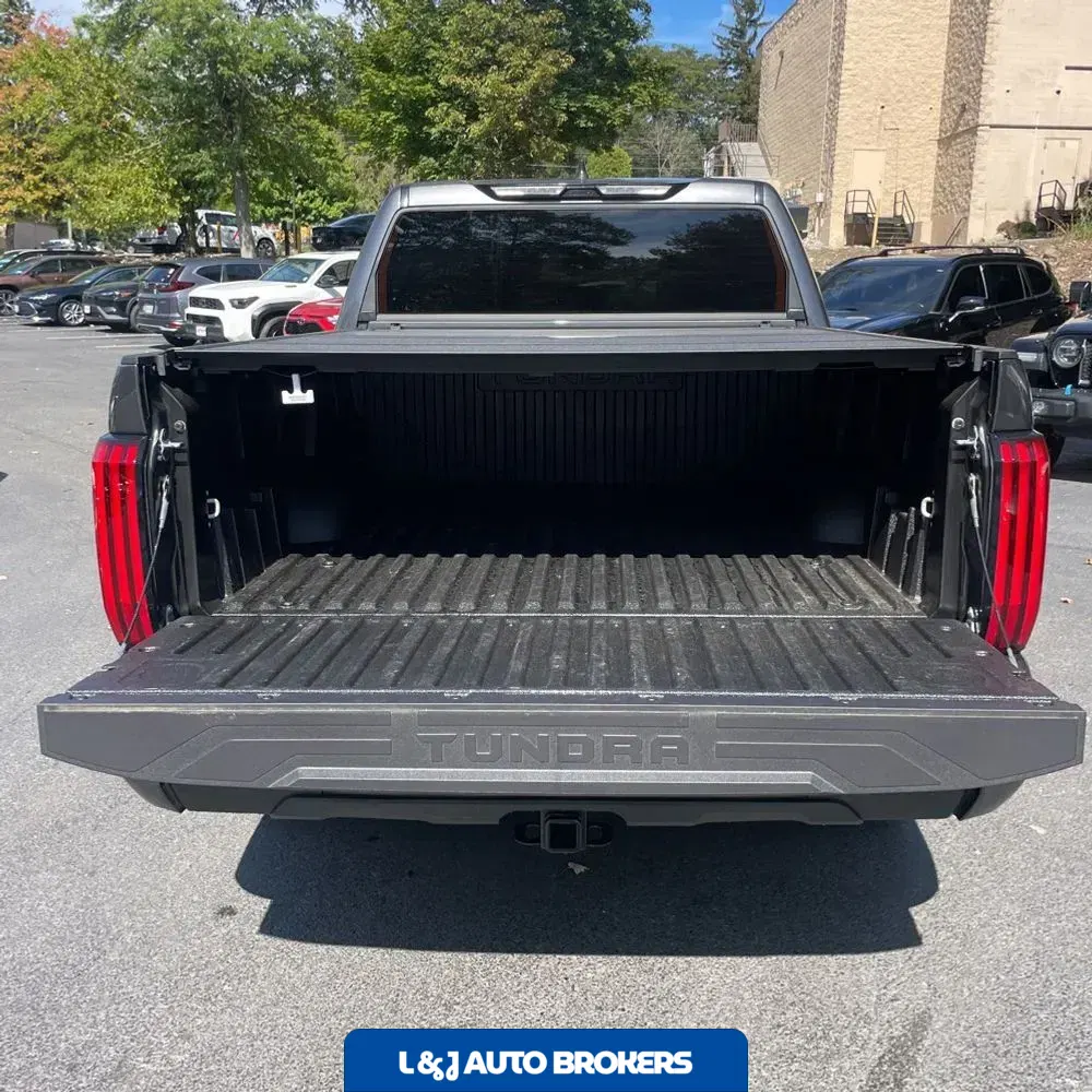 2025 Toyota Tundra SR5