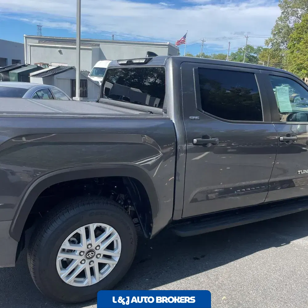 2025 Toyota Tundra SR5