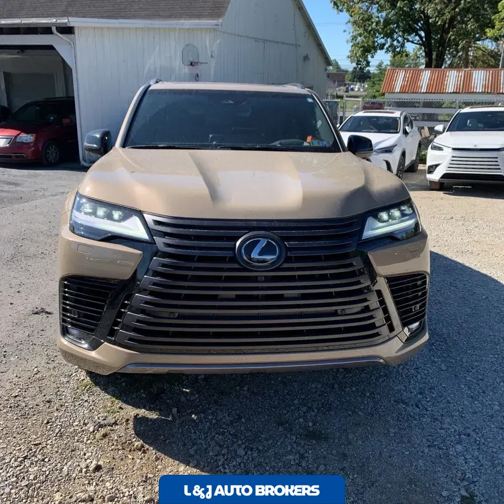 2025 Lexus LX 700h Overtrail