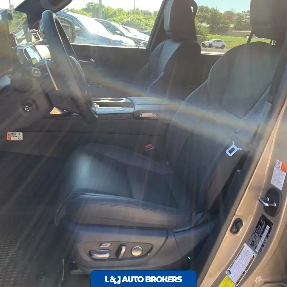 2025 Lexus LX 700h Overtrail