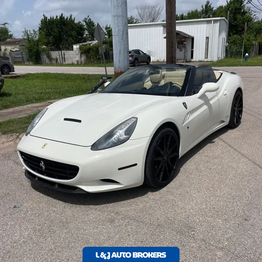2013 Ferrari California Base