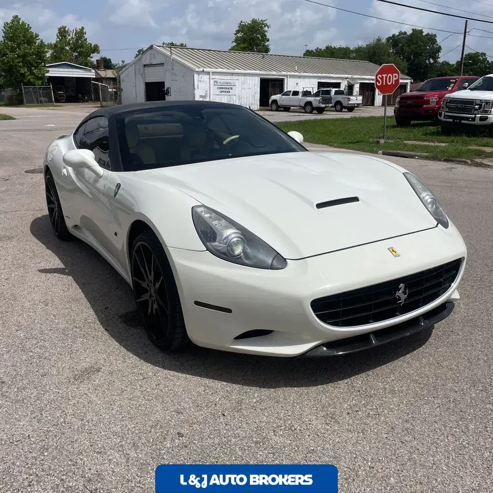 2013 Ferrari California Base