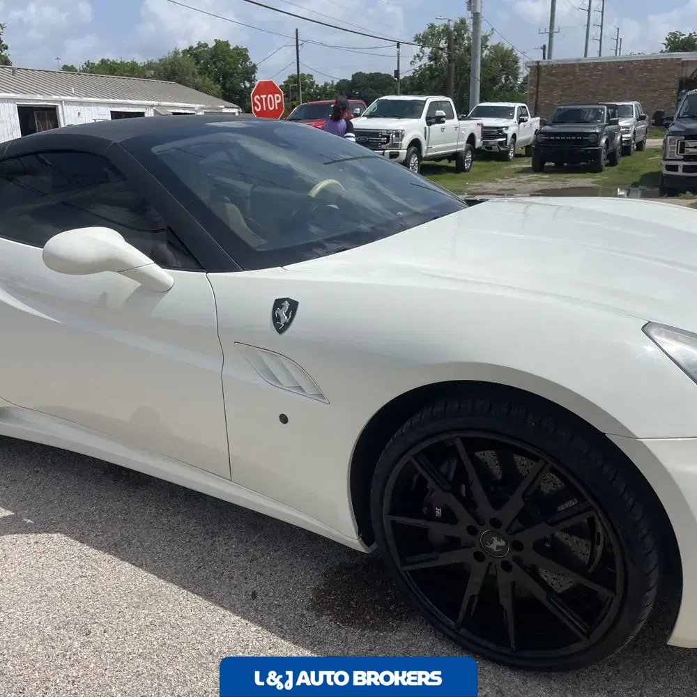 2013 Ferrari California Base
