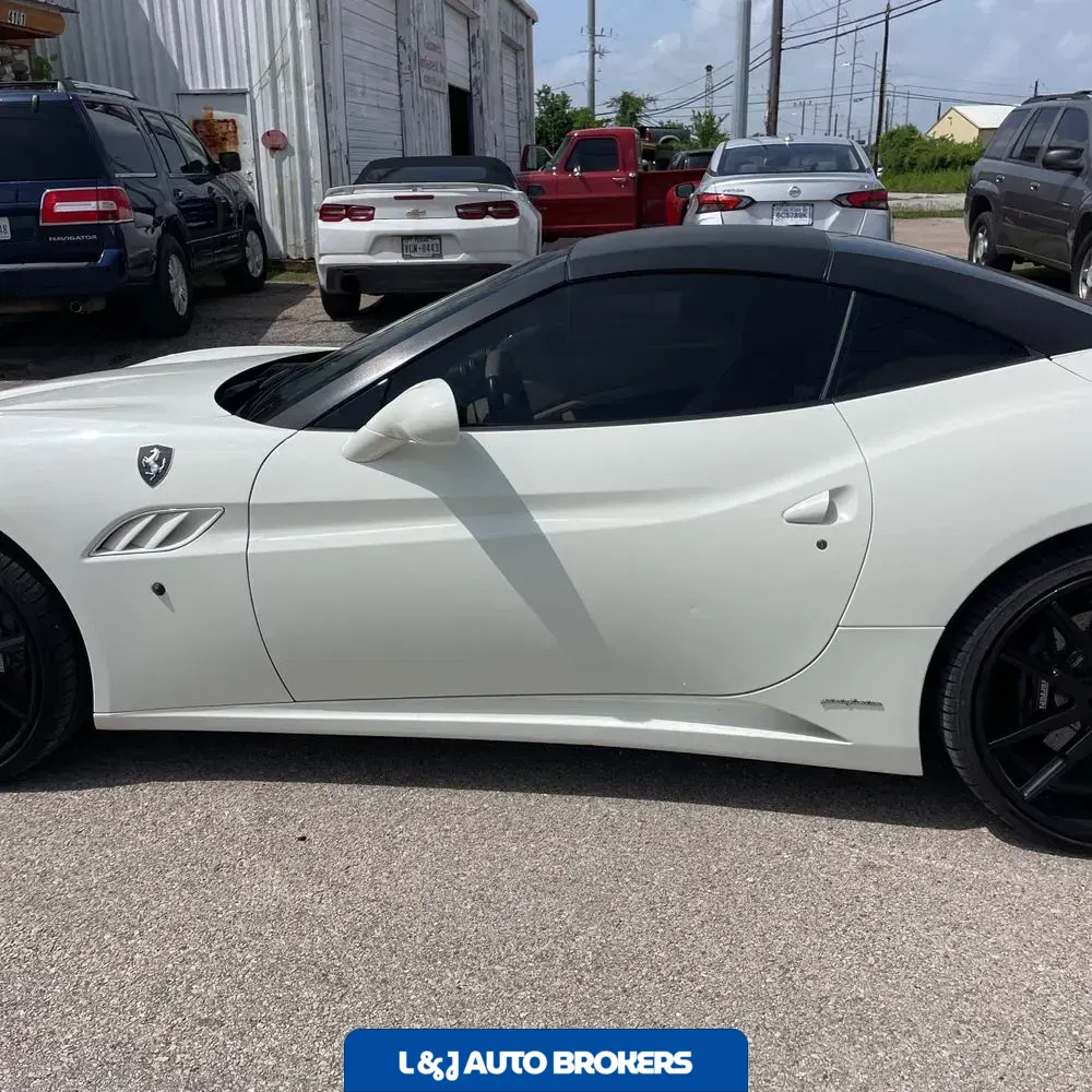 2013 Ferrari California Base