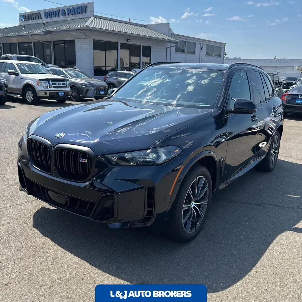2024 BMW X5 M60i