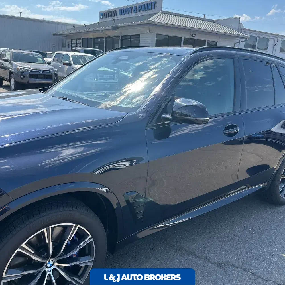 2024 BMW X5 M60i