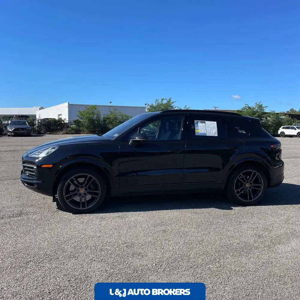 2022 Porsche Cayenne Platinum Edition