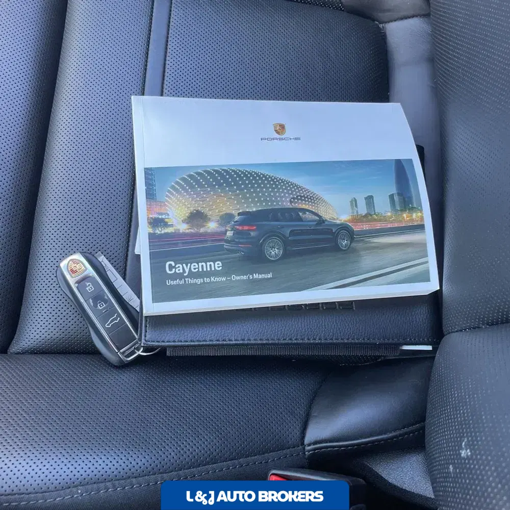 2022 Porsche Cayenne Platinum Edition