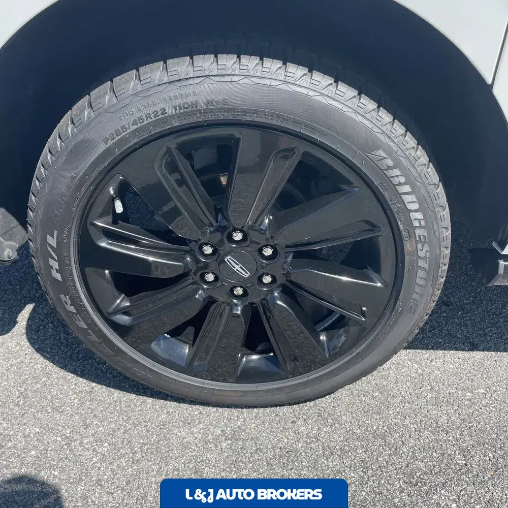 2023 Lincoln Navigator L Reserve