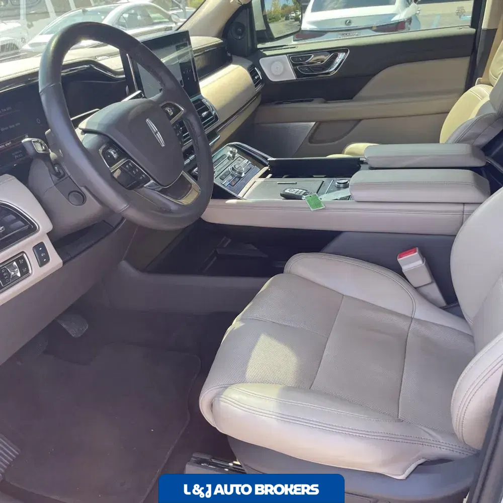 2023 Lincoln Navigator L Reserve