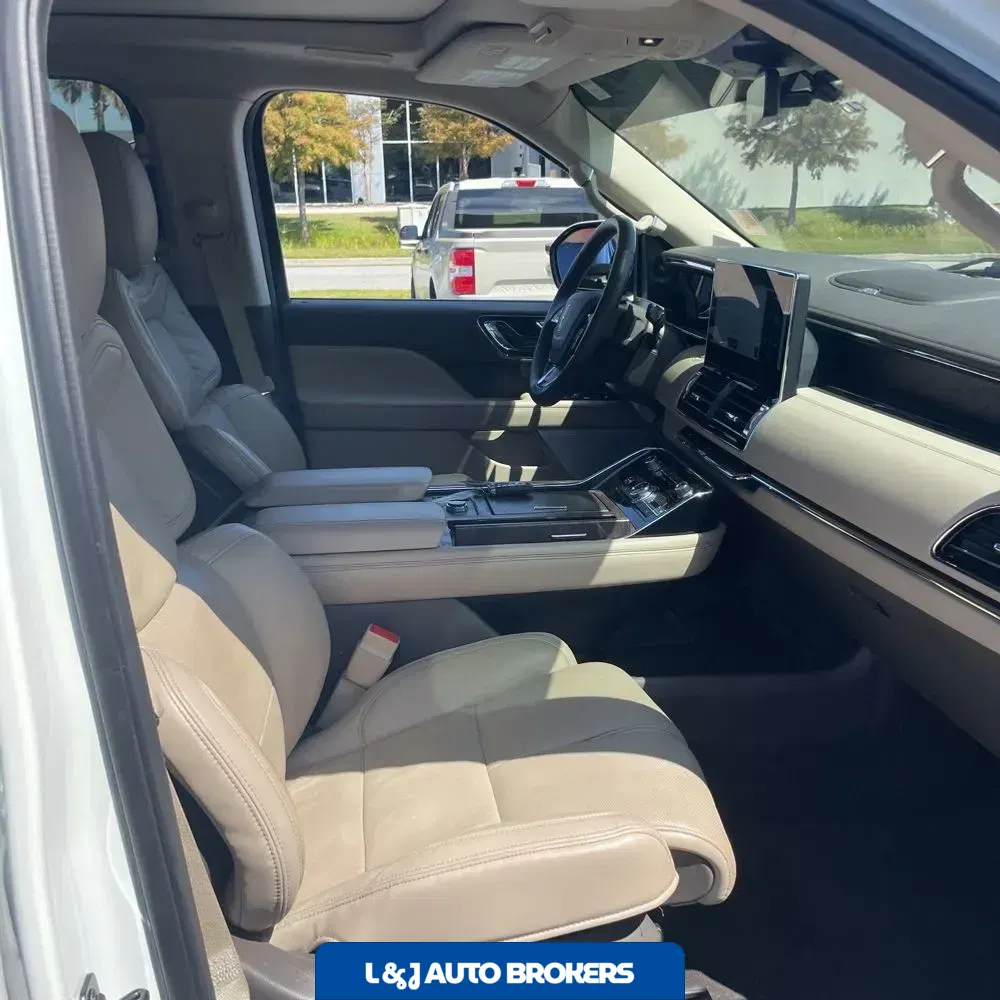 2023 Lincoln Navigator L Reserve