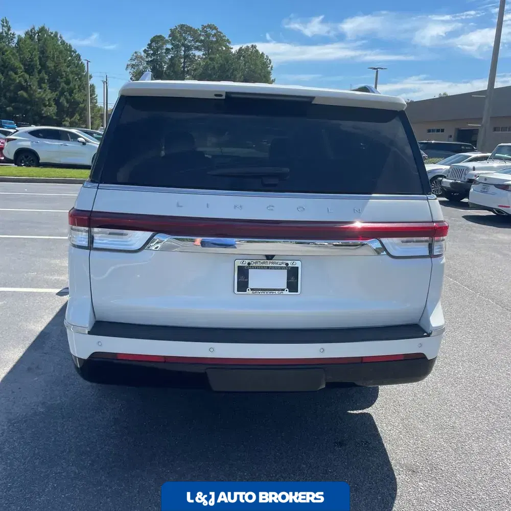 2023 Lincoln Navigator L Reserve