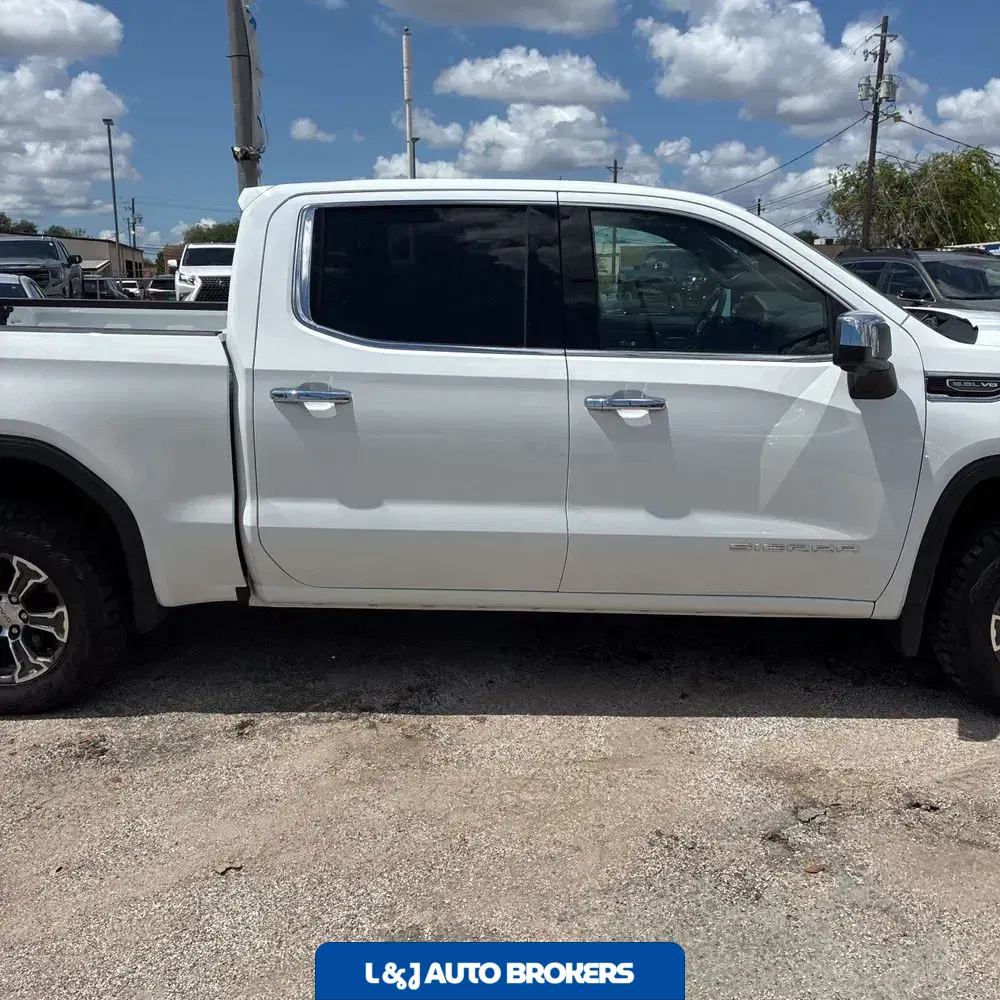 2024 GMC Sierra 1500 SLT