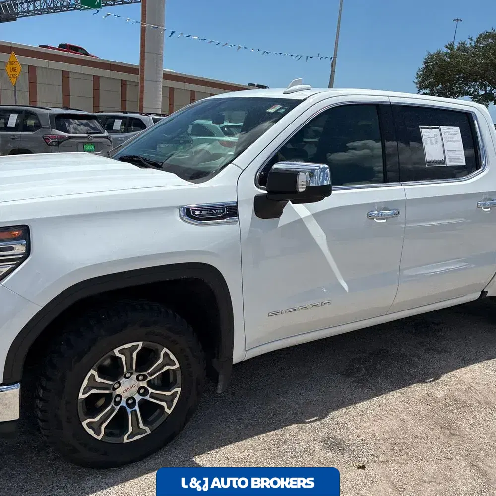 2024 GMC Sierra 1500 SLT