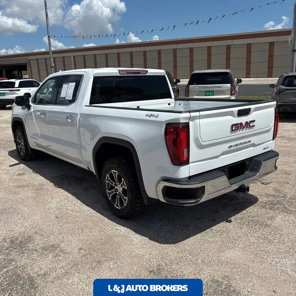 2024 GMC Sierra 1500 SLT