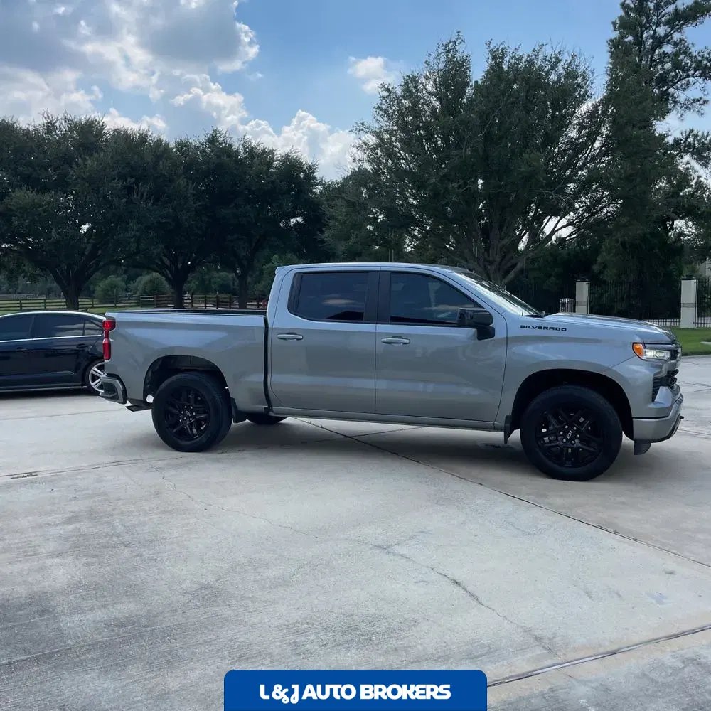 2024 Chevrolet Silverado 1500 RST