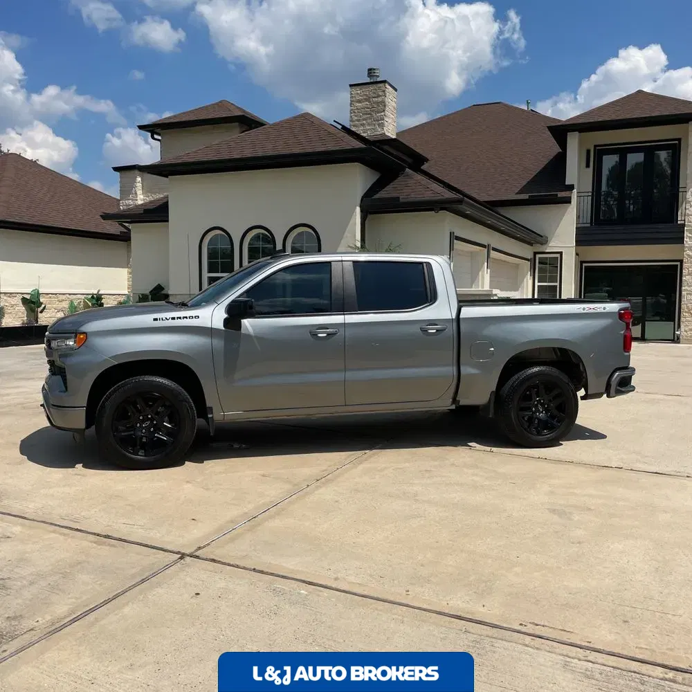 2024 Chevrolet Silverado 1500 RST