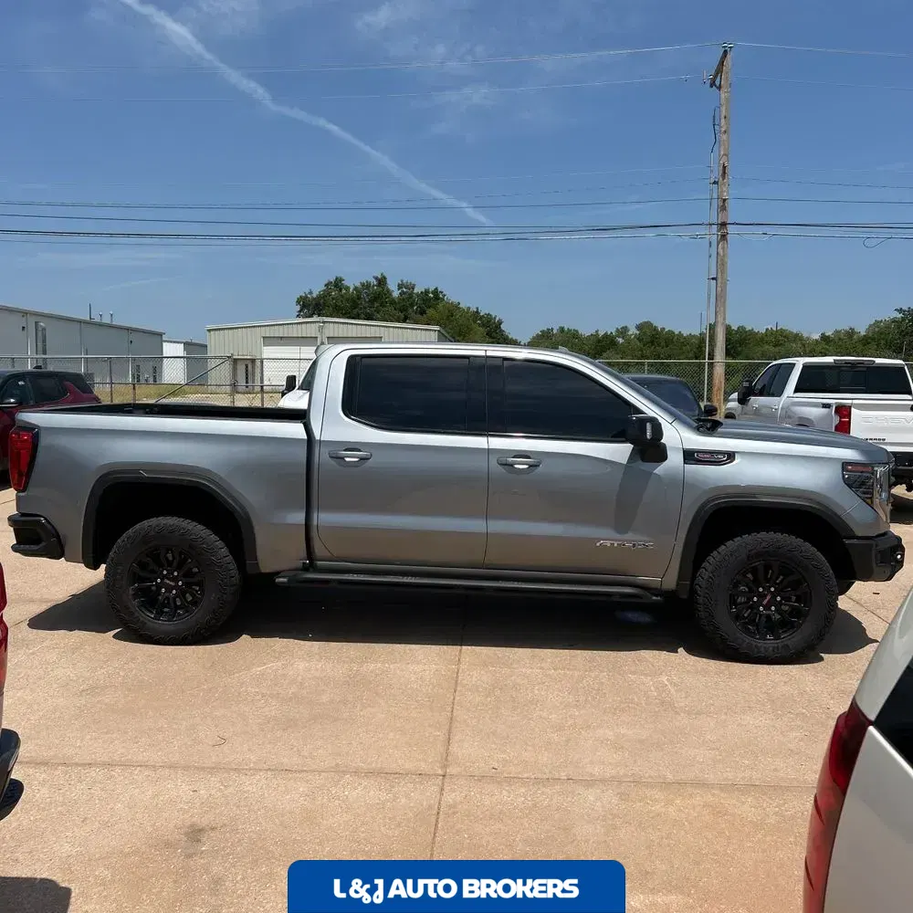 2023 GMC Sierra 1500 AT4X