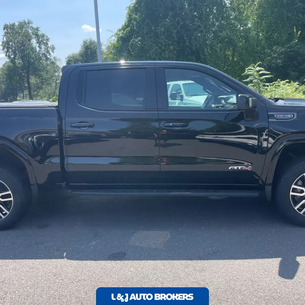 2023 GMC Sierra 1500 AT4