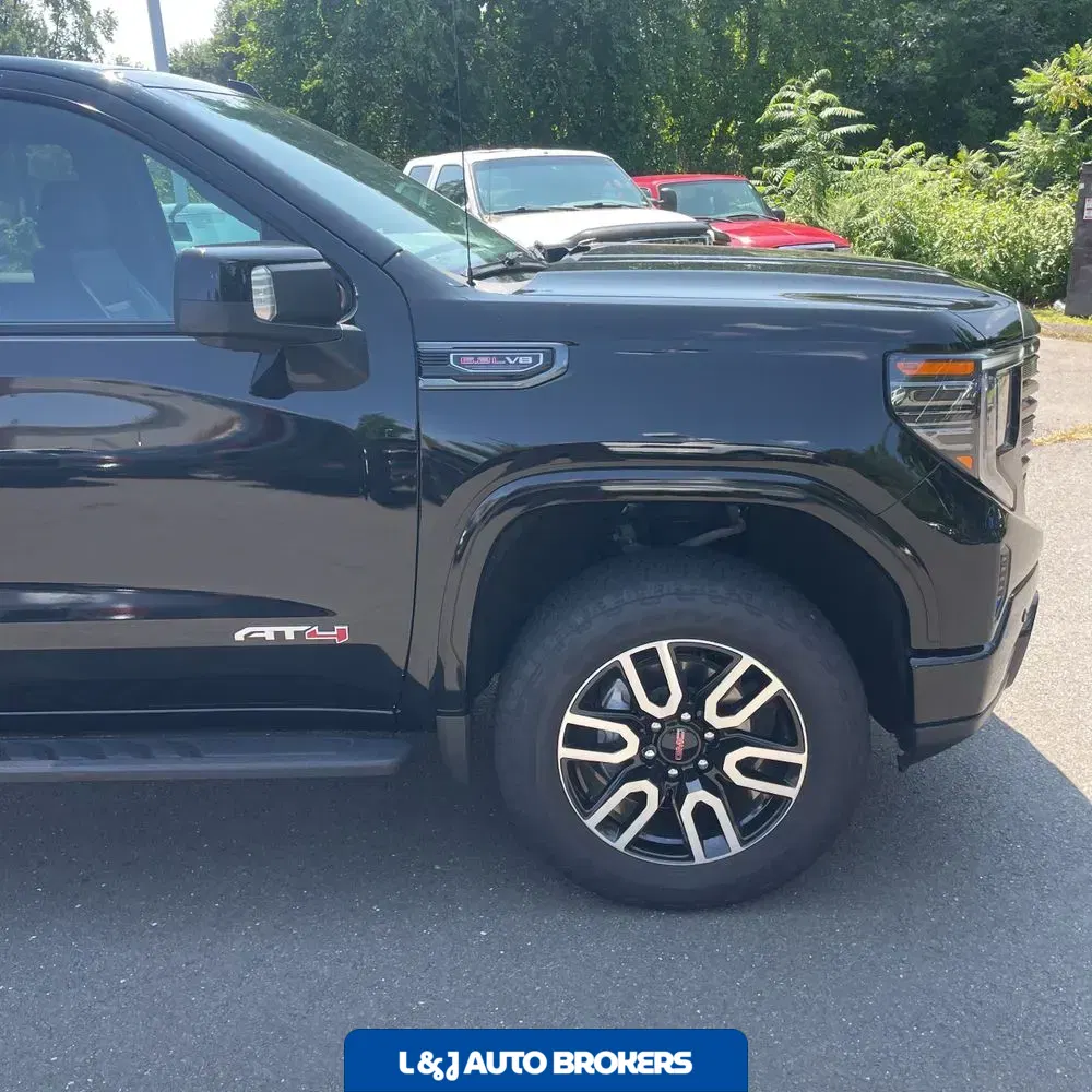 2023 GMC Sierra 1500 AT4