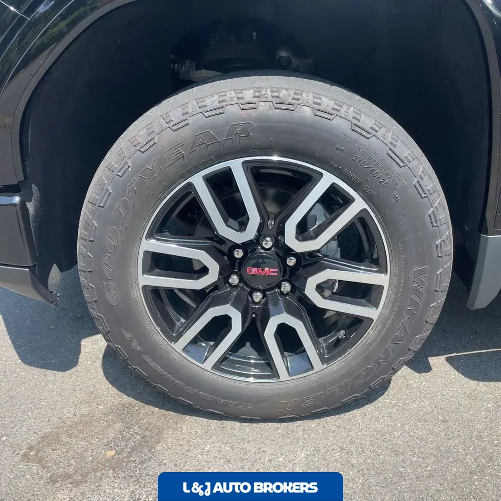 2023 GMC Sierra 1500 AT4