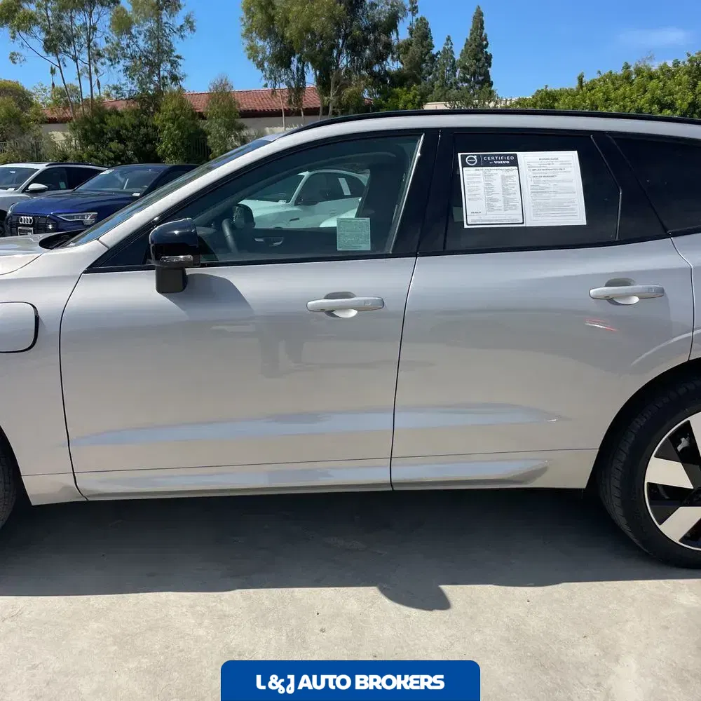 2024 Volvo XC60 T8 - Plus PHEV
