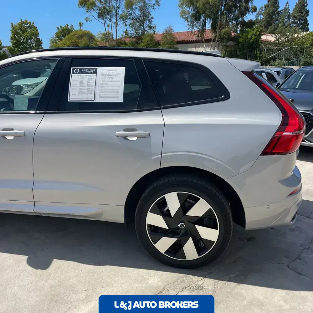 2024 Volvo XC60 T8 - Plus PHEV
