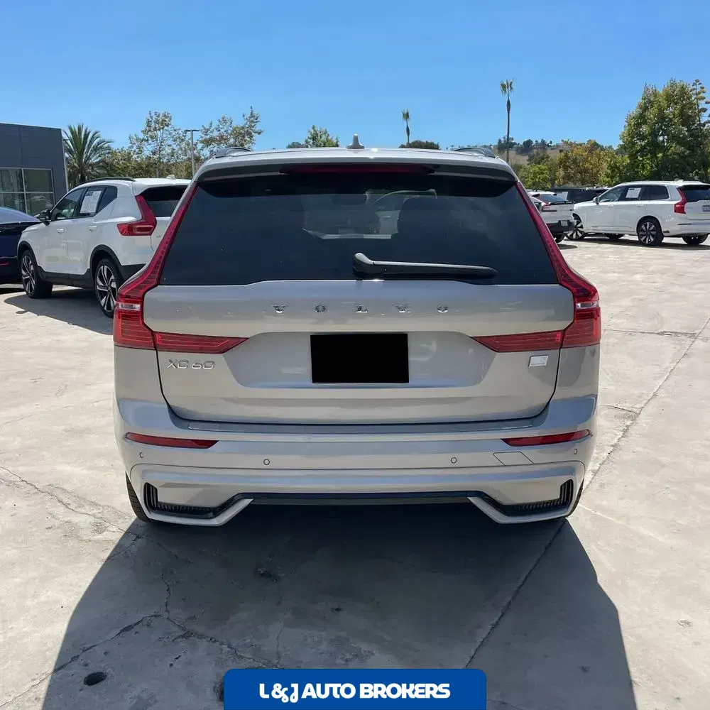 2024 Volvo XC60 T8 - Plus PHEV
