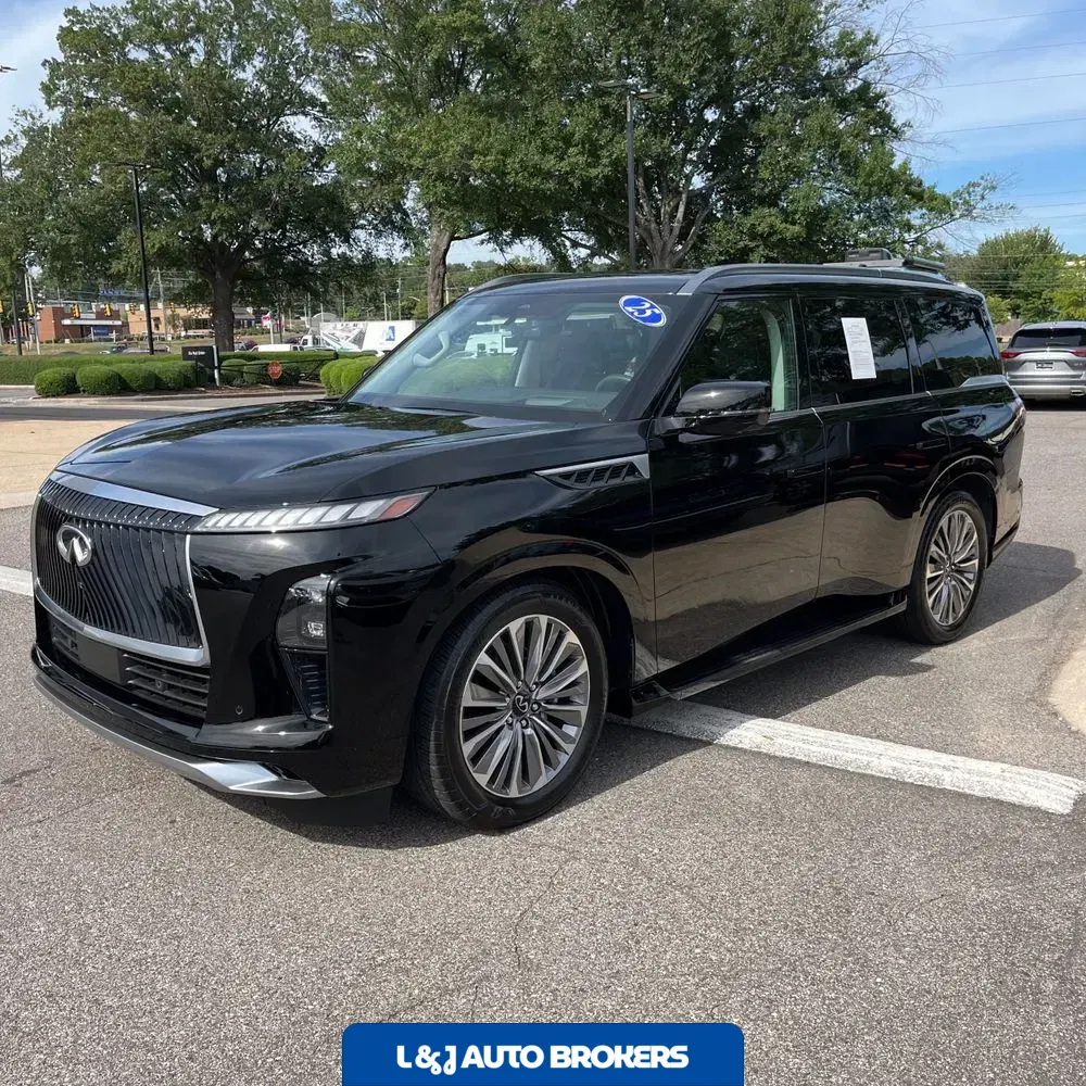 2025 INFINITI QX80 Luxe