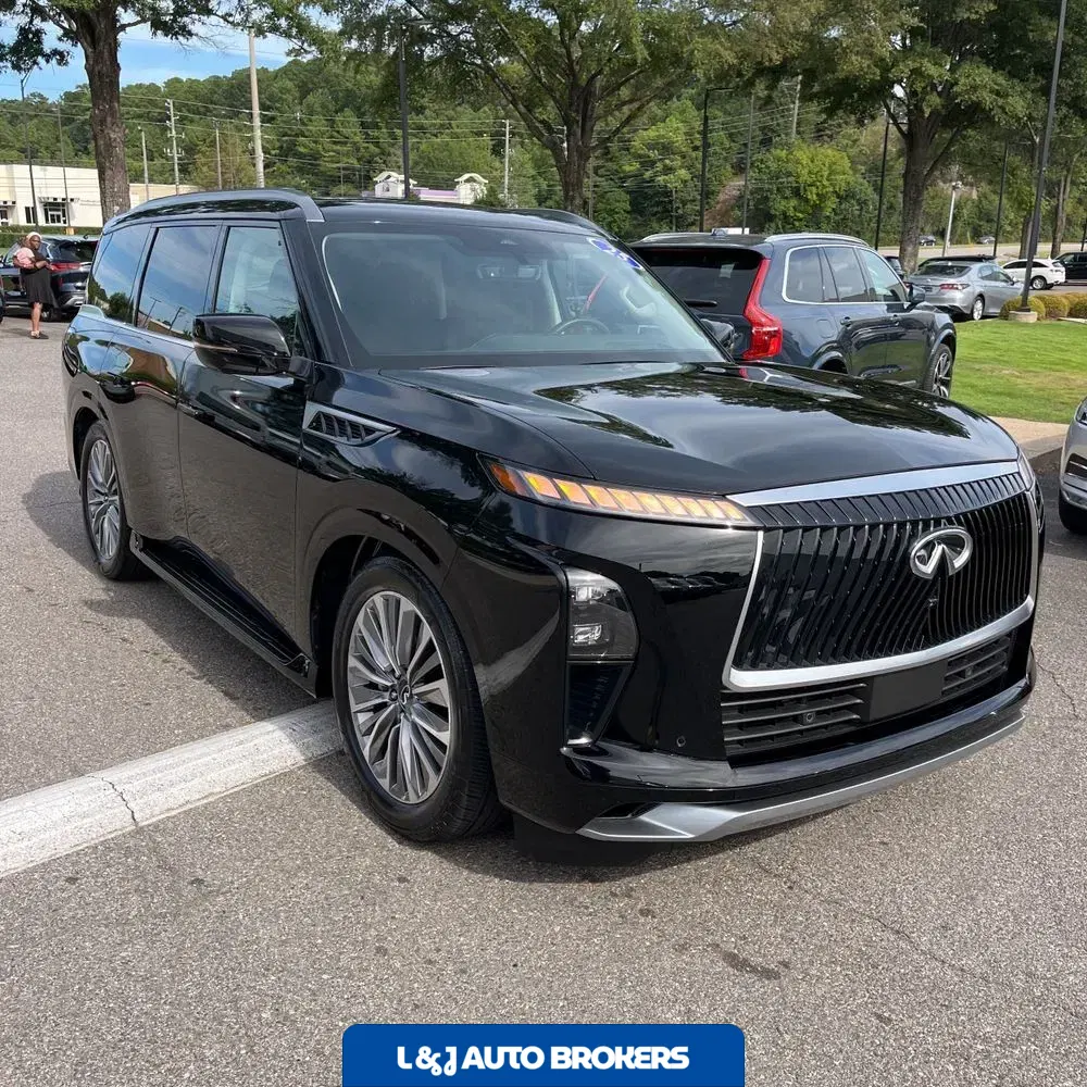 2025 INFINITI QX80 Luxe