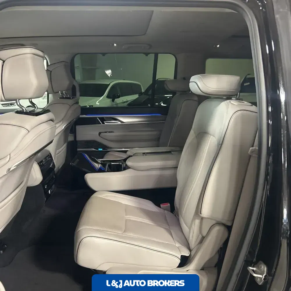 2023 Jeep Grand Wagoneer Series II