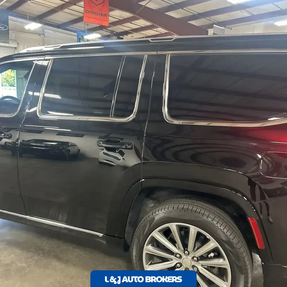 2023 Jeep Grand Wagoneer Series II