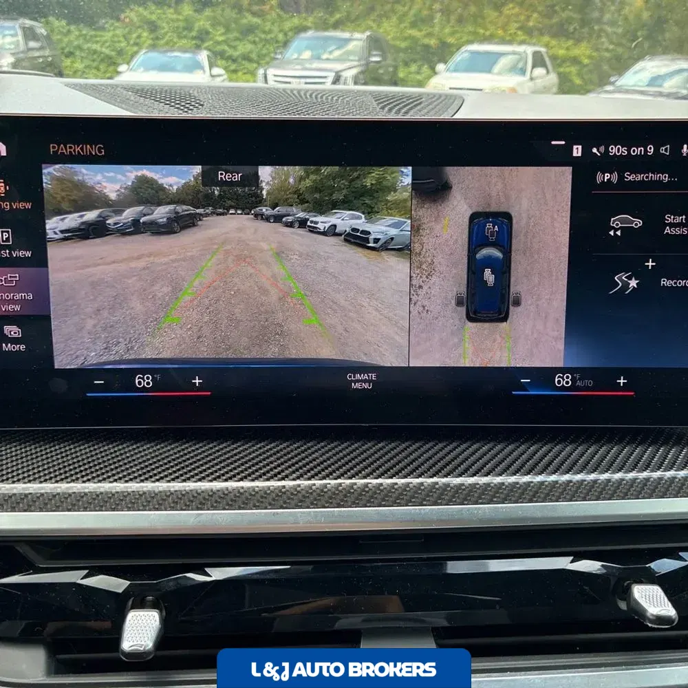 2023 BMW X7 M60i