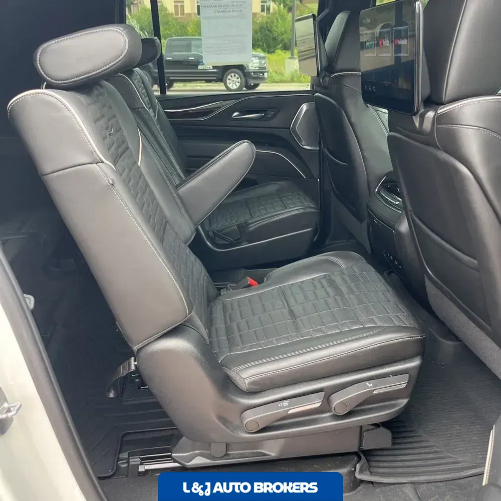 2023 Cadillac Escalade ESV Sport Platinum