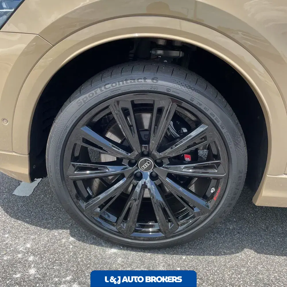 2025 Audi SQ8 Base