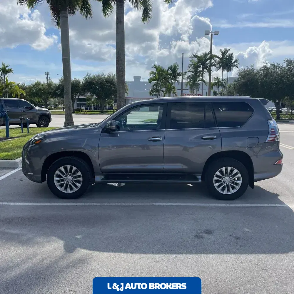 2023 Lexus GX 460 Base