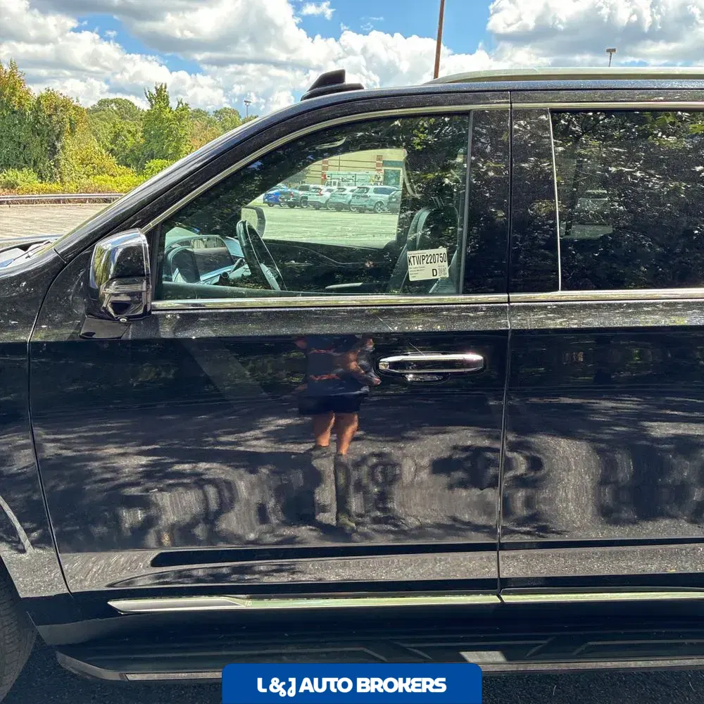 2022 Cadillac Escalade Luxury