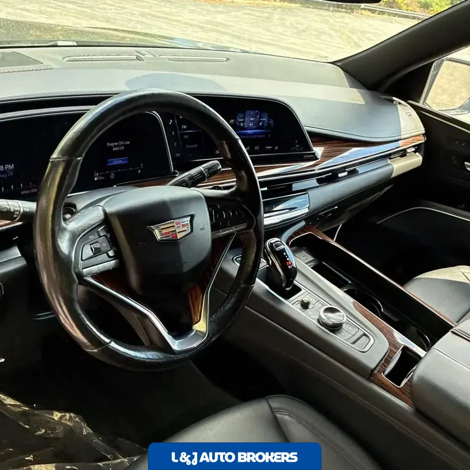2022 Cadillac Escalade Luxury