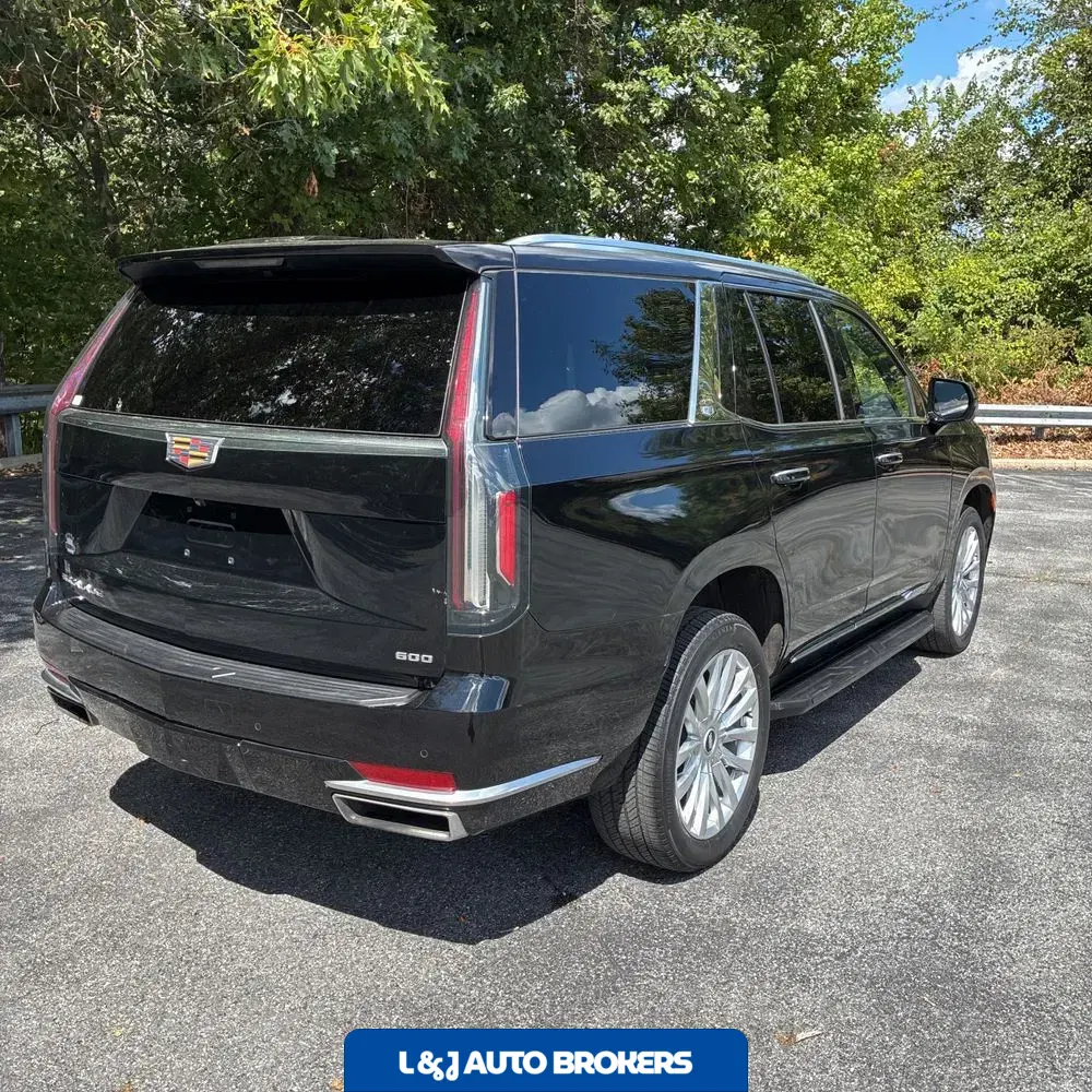 2022 Cadillac Escalade Luxury