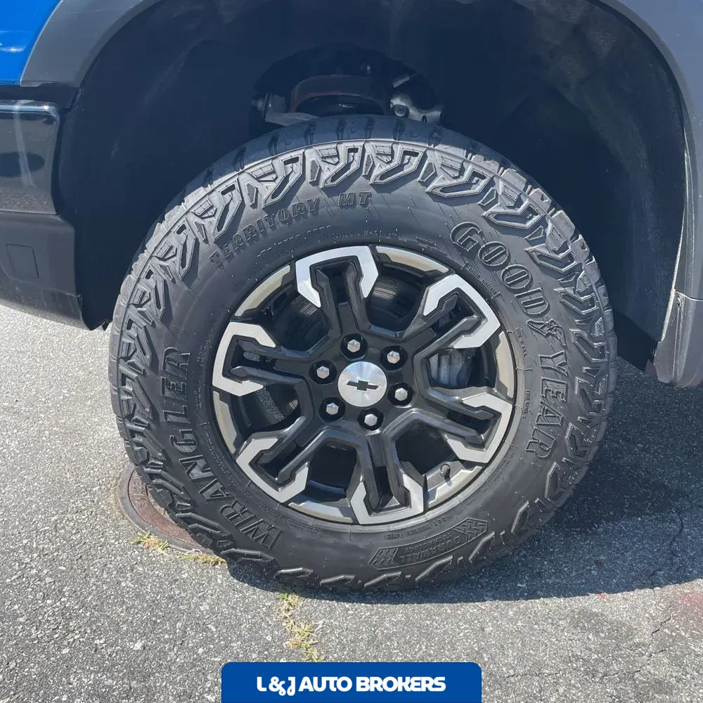 2023 Chevrolet Silverado 1500 ZR2